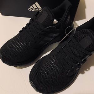Adidas Ultraboost Black - Size 3 KIDS (BRAND NEW)